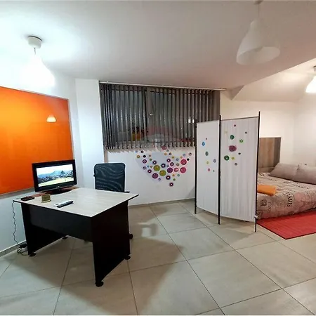 Studio 15 Apartment *